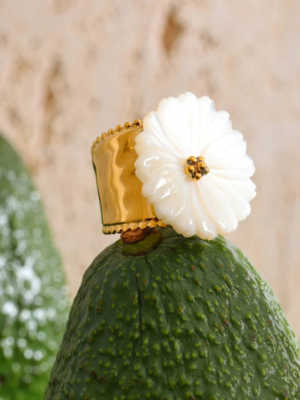 Bague Fleur Blanche Elégante