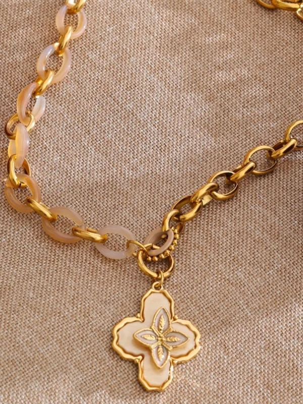 Collier Fleur Nacre Doré