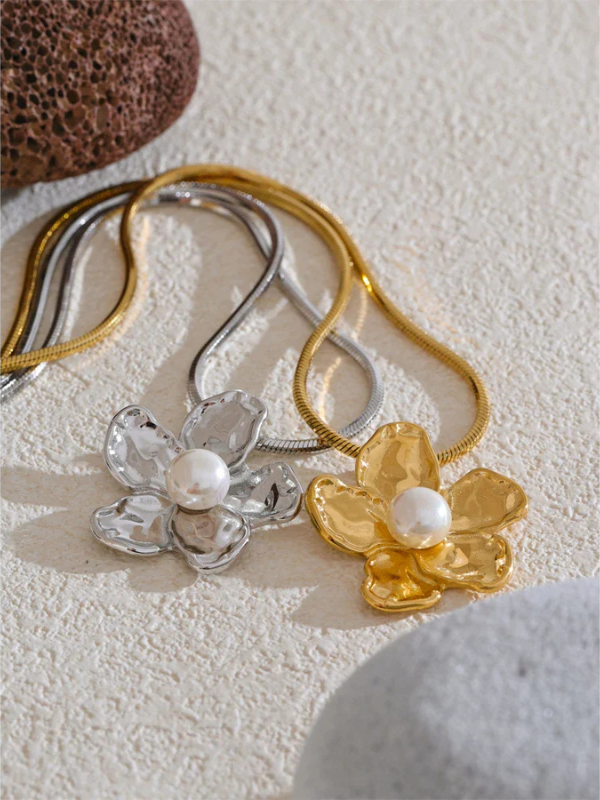 Collier Fleur avec Perle