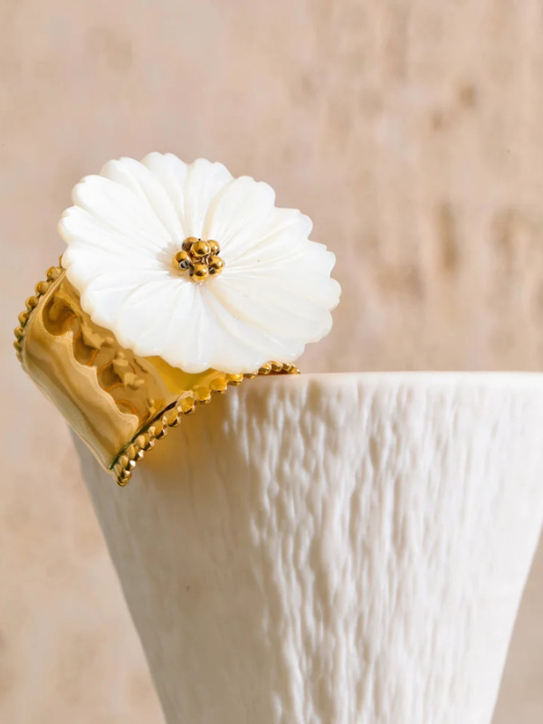 Bague Fleur Blanche Elégante