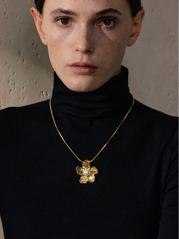 Collier Fleur avec Perle