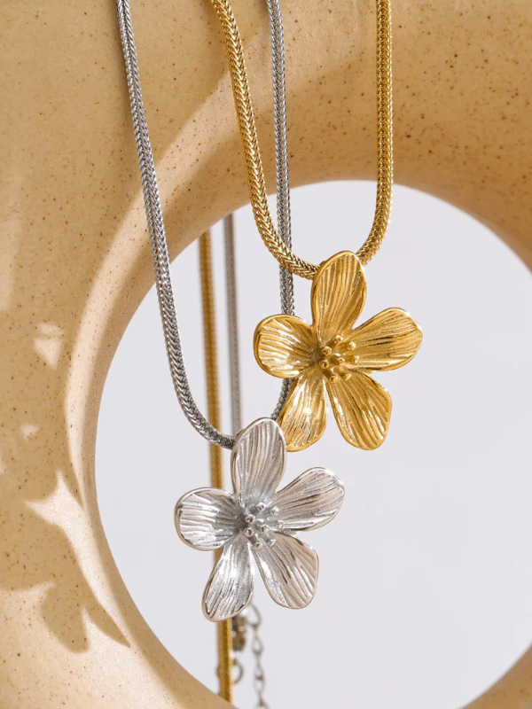 Collier Grosse Fleur