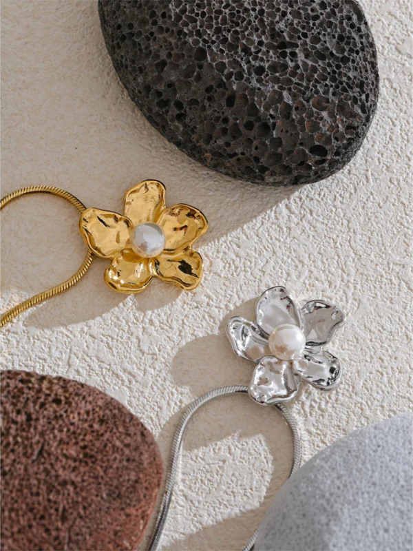 Collier Fleur avec Perle
