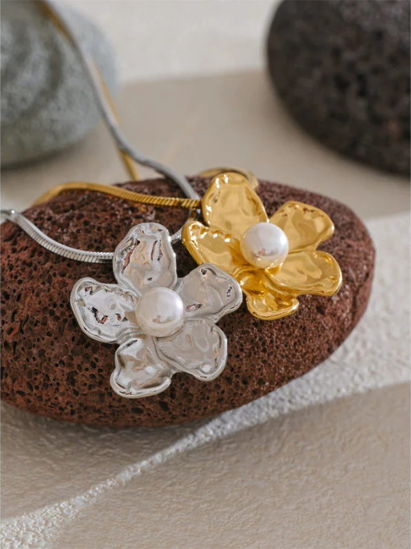 Collier Fleur avec Perle