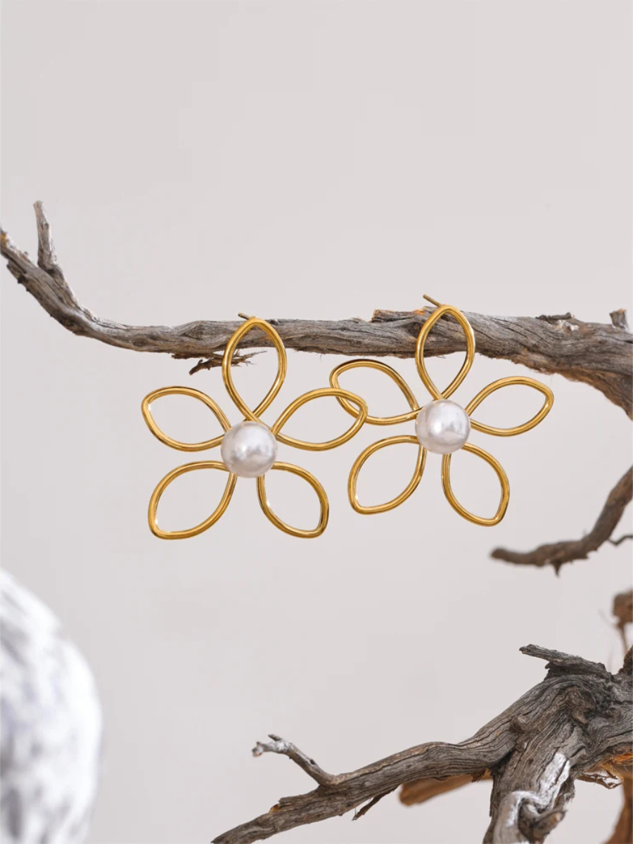 Boucle d’Oreille Fleur Ajourée doré