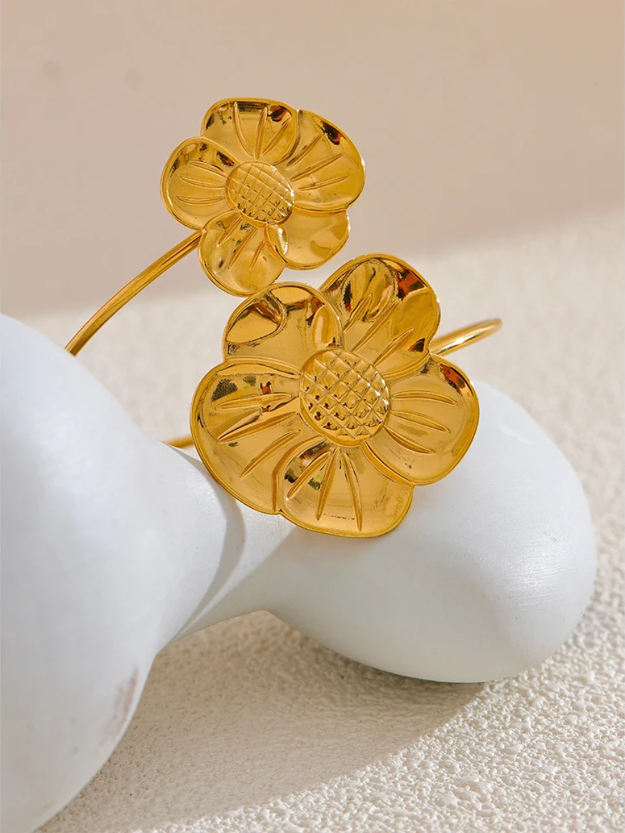 Bracelet Fleur Acier Inoxydable - doré